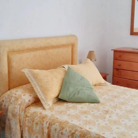 Spacious In The Heart Of 130 M² View Appartamento Cadice